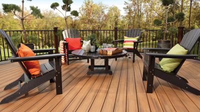 (Français) Vous retrouverez chez Comarbois différentes options pour vos terrasses: cumaru, compeco deck, bardage, bois composite, IPE